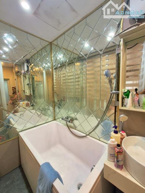 VĂN HƯƠNG- TÔN ĐỨC THẮNG-LÔ GÓC 2 THOÁNG-4 TẦNG-DT25M2-GIÁ CHỈ 5.7 TỶ - 3