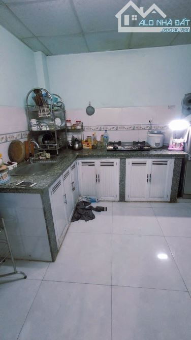 Bán nhà SR,TC, đường nhựa 5m thông, gần chợ nhỏ Tân hiệp chỉ 2,1 tỷ - 3