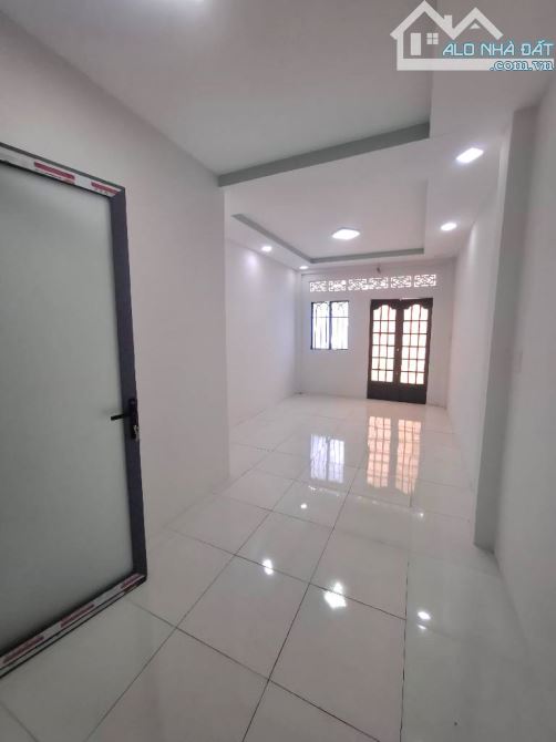 Bán nhà 2 tầng - 21m2 (3x7) - Ngay Ngã Tư Gò Mây - Trung Tâm Bình Tân - Chỉ hơn 1 tỷ - 3