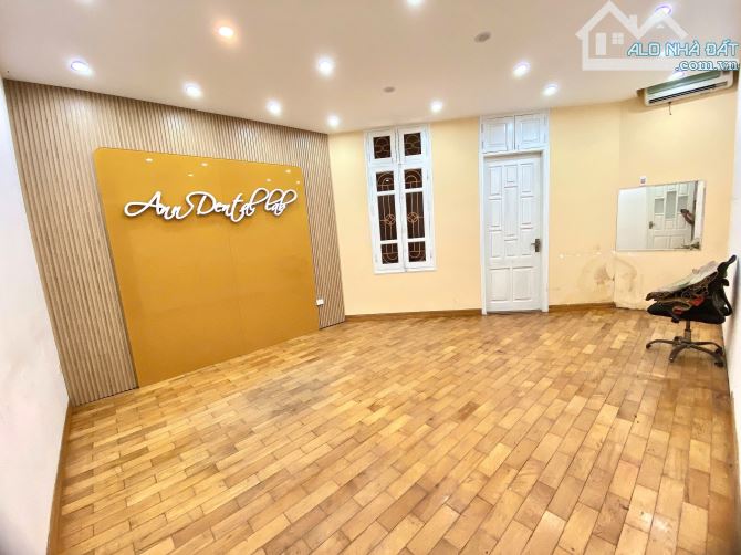LÔ GÓC 3 Thoáng Mặt phố Ô tô Dừng Đỗ Ngày Đêm KĐT VĂN QUÁN  76m2x4 tầng MT15m: 26.2 - 3