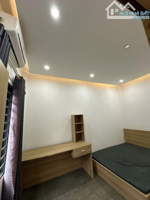 Cho thuê nhà 3 tầng, mặt tiền đường Đỗ Quang, Thanh Khê, Đà Nẵng. DT 50m2. Giá 16 triệu - 3