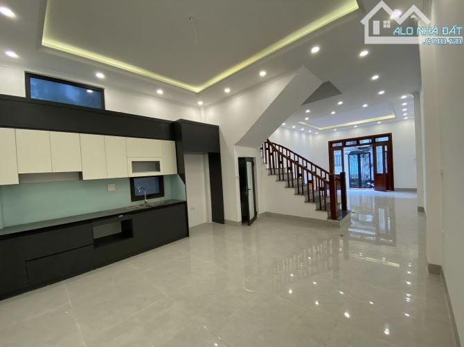 Bán nhà phố Triều Khúc- Ngõ Thông KD - 80m2  Giá 13 tỉ - 3