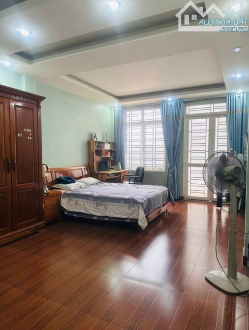 Bán nhà Chợ Cột Đèn, Dư Hàng Kênh, Lê Chân, Hải Phòng. 3 tầng, 52m2, 3,7 tỷ. Ngang 4m, ngõ - 3