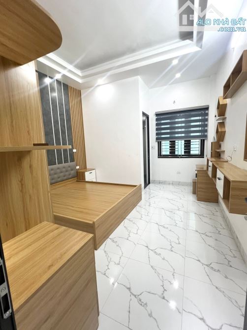 BÁN NHÀ SIÊU ĐẸP 4.75 TỶ 3 TẦNG 64M2 MẶT ĐƯỜNG ĐÔ THỊ BÃI VIÊN - 3