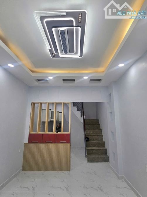 CÁCH MẶT 💵 30m - NHÀ 3 TẦNG TẠI HOÀNG DIỆU Q4 - KHU DC HIỆN HỮU KHÔNG QH - 6Tỷ5 - 3