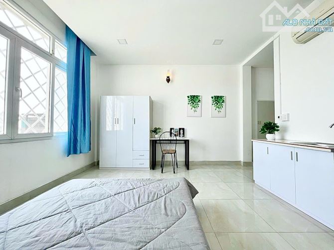 Căn hộ ngay trung tâm quận 4, cửa sổ lớn đón nắng, gần Đại học Luật, công viên Khánh Hội - 3