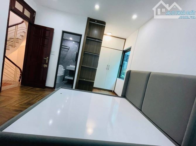 Bán nhà Yên Hoà 5 tầng, lô góc, gần phố, sổ vuông - 4