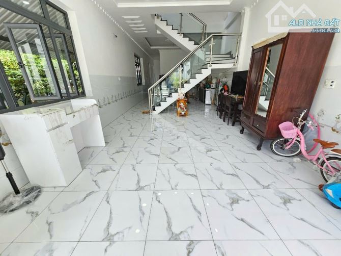 Nhà gần VinCom Dĩ An, phường Dĩ An, TP Dĩ An. 12,8 tỷ - 4