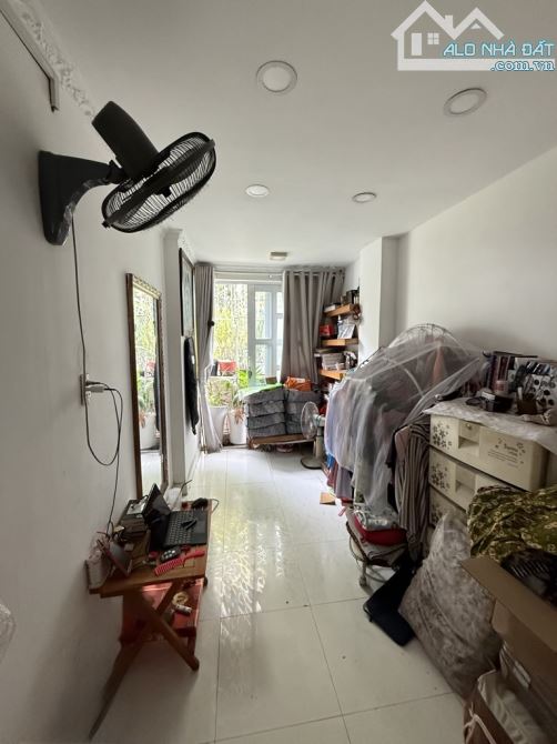 MẶT TIỀN PHÚ NHUẬN - KINH DOANH ĐỈNH - 4 TẦNG HOÀN CÔNG ĐỦ - DTSD GẦN 70M2 - CHỈ  HƠN 6 🧄 - 4