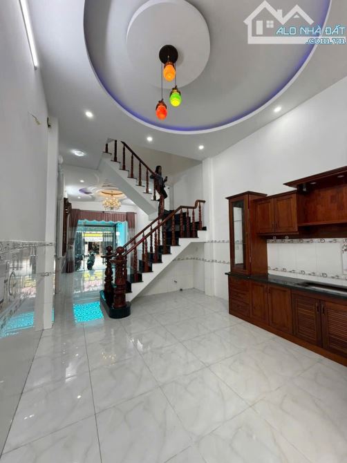 BÁN NHÀ MẶT TIỀN NGÃ 3 ĐÔNG QUAN - HIỆP THÀNH - Q12 - ĐƯỜNG 10m - GIÁ 8ty950 - 4
