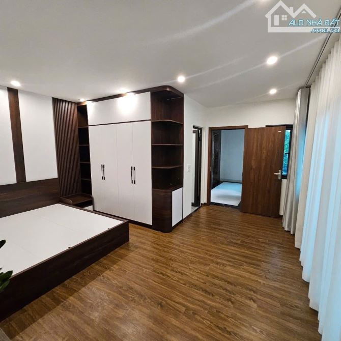 TRUNG TÂM PHỐ THẠCH BÀN – LONG BIÊN ✨ Nhà đẹp 35m² x 5 tầng, 3 PN rộng, giá 4,95 tỷ - 4