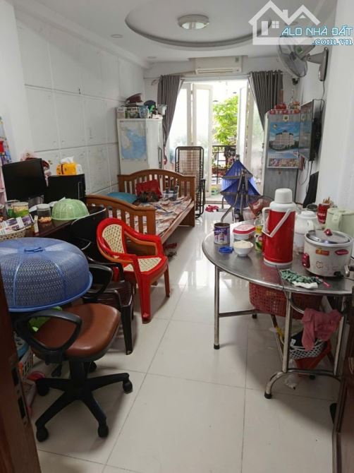 ✨ VỊ TRÍ VÀNG – NHÀ ĐẸP QUẬN 10 ✨ Nguyễn Tiểu La, Q.10. . Diện tích: 3m x 10m. - 4