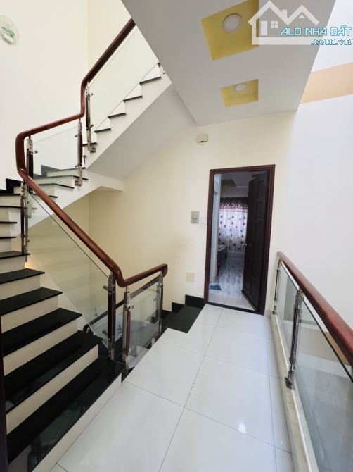 MẶT TIỀN LỘ 6M -  LIÊN KHU 4-5 -NHÀ 4 TẦNG 5*20 - Ở VÀ KINH DOANH SẢN XUẤT. CHỈ NHỈNH 6 TỶ - 4