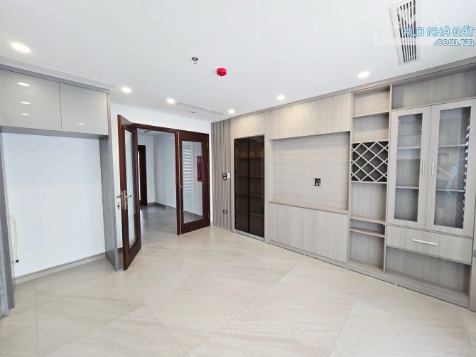 PHÂN LÔ VIP HOÀNG QUỐC VIỆT – 65M² – 7 TẦNG THANG MÁY – 2 THOÁNG -Ô TÔ TRÁNH – 31 TỶ - 4