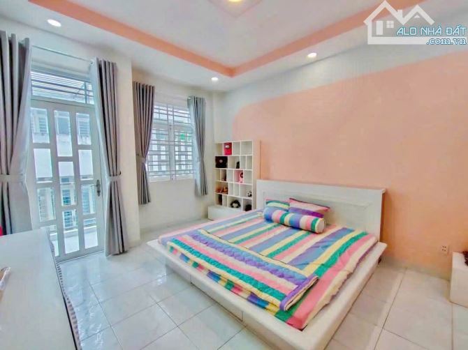 Nhà đẹp đường Bùi tư toàn diện tích 4 x 14 xây dựng một trệt 3 lầu giá 7,5 tỷ còn thương l - 4