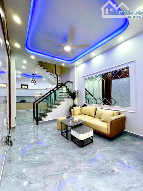 Nhà 4 tầng sân cổng độc lập ngõ nông phố Trần Nguyên Hãn - 4