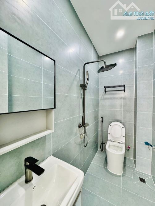 HXH NGAY PHÒNG CÔNG CHỨNG SỐ 5 GV 54M2 4TẦNG 4p! Nhỉnh 8ty - 4