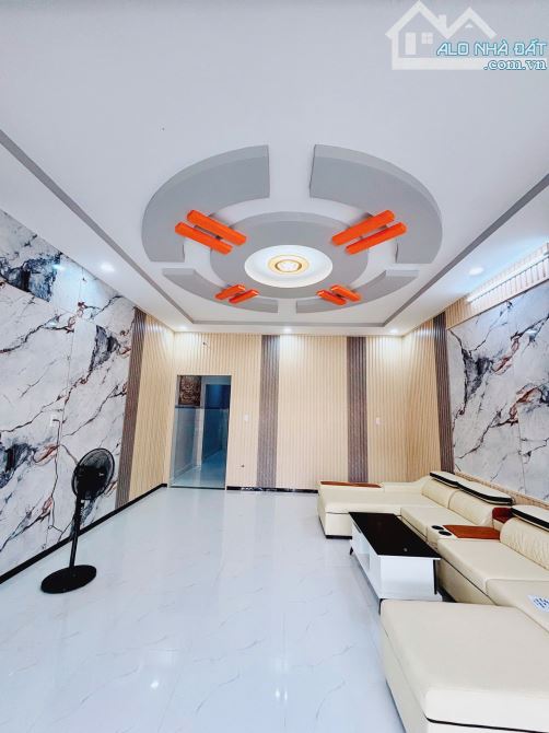 Nhà Ngộp 1 Lầu 5 x 20m Ngay Vòng Xoay Tân Kim 4PN 2WC Sổ Hồng Riêng Hỗ Trợ Bank - 4