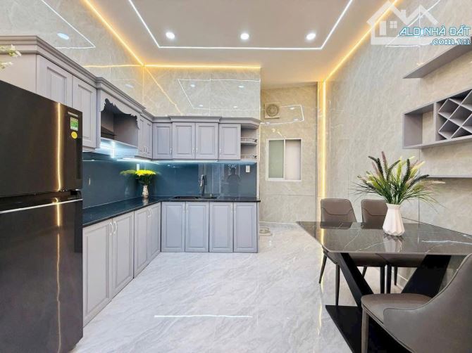 Chính chủ bán nhà 3 tầng Phan Huy Ích, P14 Gò Vấp, hẻm ô tô sổ riêng, 6 tỷ ++ - 4