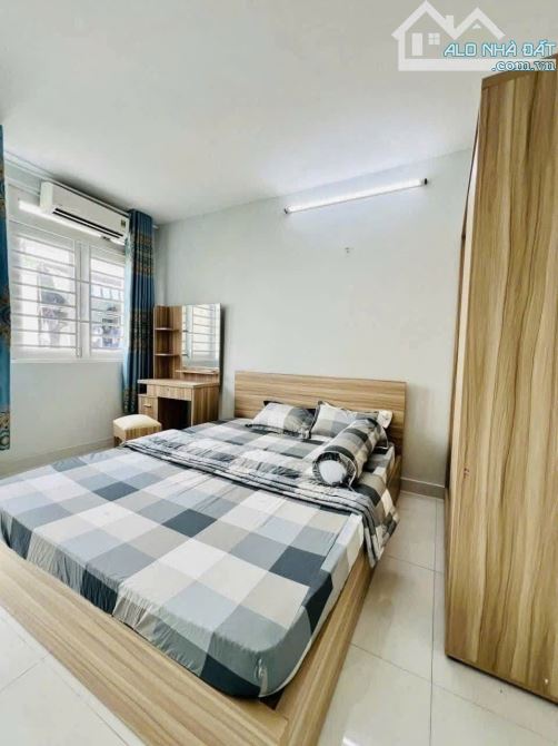 Nhà ngộp Trịnh Đình Trọng, Q.Tân Phú giảm sâu 300 triệu còn 2 tỷ 350 / 64m2, SHR - 4