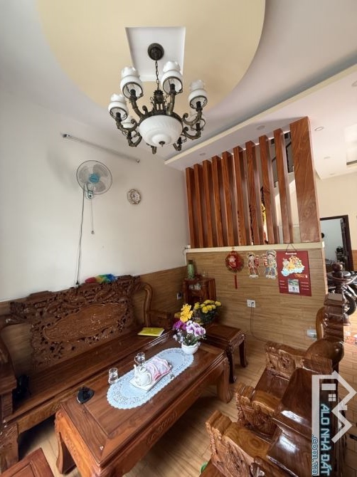 Siêu phẩm biệt thự sân vườn - gần ngã tư thủ đức - 3tầng 5pn - hơn 400m2 - 4