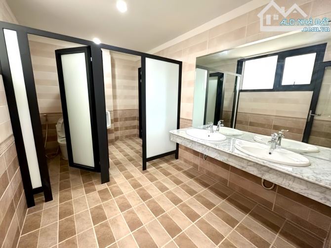 Siêu rẻ! Toà nhà mặt phố Vương Thừa Vũ, vỉa hè ô tô đỗ, KD, 7T*150m2 thang máy, DT 1.2 tỷ/ - 4