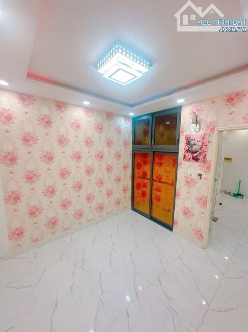 Chung cư 155 Nguyễn Chí Thanh ,P9 Q5. DT 7,4 x 8,2 2PN. Giá 3,48 tỷ TL.  căn hộ lầu 16 - 4