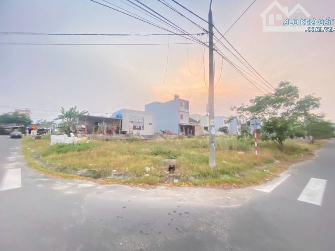 Chỉ 8,x tỷ. Bán đất biển góc 2 MT đường 10m5 Nguyễn Thần Hiến, thông ra bãi tắm Đông Hải - 4