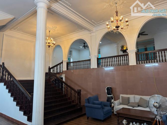 Tòa Văn Phòng ĐẸP !  9 Tầng Trục Tôn Đức Thắng 160M2 110 Tỷ Dòng tiền 2,5 Tỷ/Năm - 4