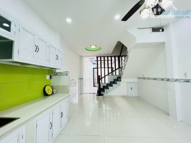 NHÀ ĐẸP THỐNG NHẤT GV - HẺM XE TẢI THÔNG - 61M²(4×15,3) - 3 TẦNG LẦU HƠN 6 TỶ - TẶNG NT - 4