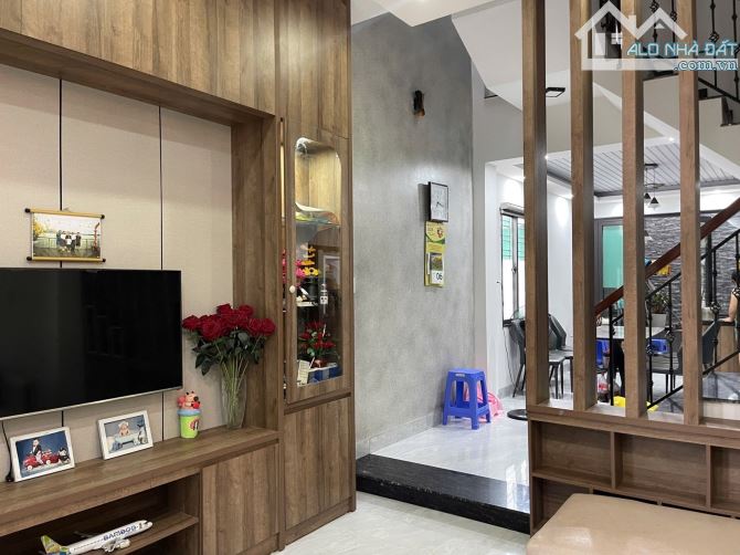 📍 Diện tích: 60m² – Kiệt ô tô vào tận nhà 🏡 Nhà mới 3 tầng thiết kế hiện đại – CÔNG NĂNG - 4