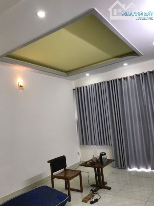 BÁN NHÀ ĐƯỜNG TỈNH LỘ 10,NGAY TRƯỜNG HỌC BTĐB (4 x 17 x 4 Tầng) 6.9 TỶ TL - 4