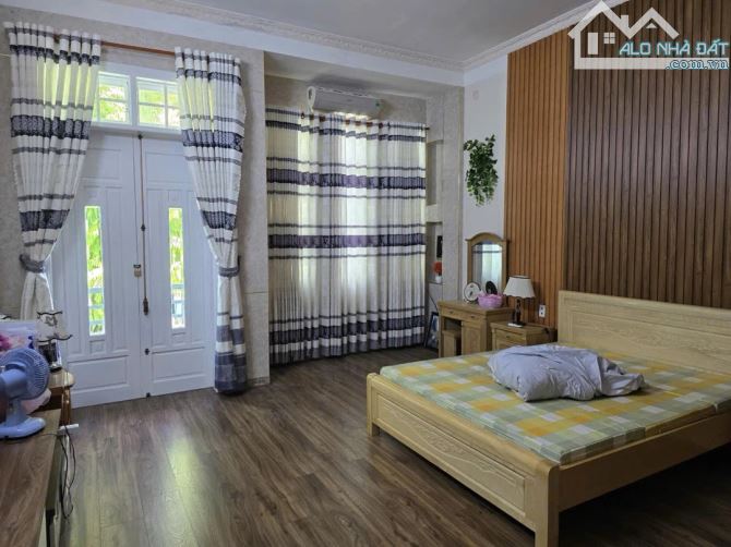 Nhà đẹp 3 tầng khuê Trung Cẩm Lệ 110m2 chỉ hơn 6 tỷ - 4
