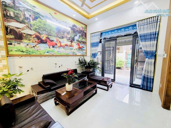 Bán Nhà Q12-54M2(4 x 14 )-3 Tầng-  HXH Thông - Chỉ 5,5 Tỷ. - 4