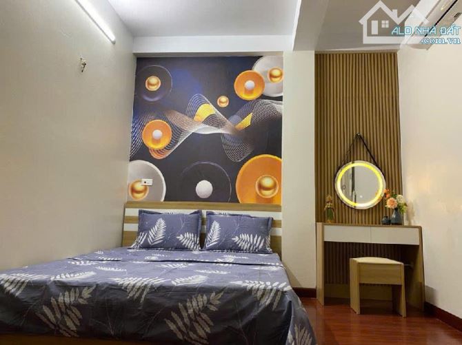 Nhà đẹp ngay trung tâm Cầu Giấy , gần nhiều trường đại học tiện ích đỉnh , 42m2 x 5 tầng n - 4