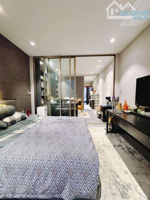 BÁN NHÀ SIÊU ĐẸP 5 TẤM Q4 GIÁP Q1 KHU DÂN CƯ 5 TẤM ĐỒNG BỘ GIÁ 8TỈ TÍ SỔ RIÊNG KHU HIẾM - 4