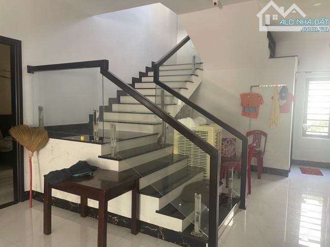 BIỆT THỰ 3 TẦNG MẶT TIỀN PHẠM HỮU NHẬT - ĐI BỘ TỚI BIỂN NON NƯỚC VÀI BƯỚC CHÂN - 4