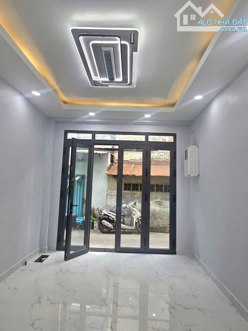 CÁCH MẶT 💵 30m - NHÀ 3 TẦNG TẠI HOÀNG DIỆU Q4 - KHU DC HIỆN HỮU KHÔNG QH - 6Tỷ5 - 4