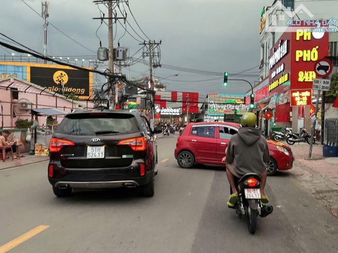 Bán nhà mặt tiền LÔ GÓC ngang 6.3m KD đỉnh làm SHOWROOM 169m2 gần Lê Văn Khương chỉ 12.2 t - 4