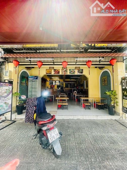 MẶT ĐƯỜNG LÊ LỢI -KINH DOANH ĐỈNH -ĐỐI DIỆN TRƯỜNG HỌC KHU VỰC TẤP NẬP HỌC SINH - NGANG 8M - 4