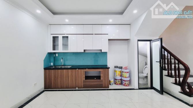 Nhà Võ Chí Công 6 tầng, thang máy 60m, MT 5m, giá 12,6 tỷ, đường to, ngõ nông, ô tô đỗ, fu - 4