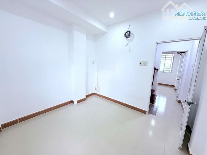 Bán nhà đẹp, giá rẻ Gò Vấp - Hẻm 3m Nguyễn Văn Khối - Chỉ hơn 3 tỷ - 247 - 4
