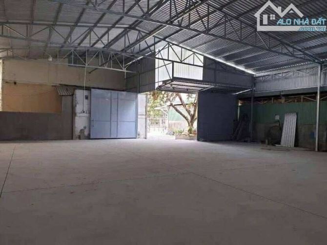 Cho thuê kho 300 m2 gần chợ An Thới 10 triệu - 5