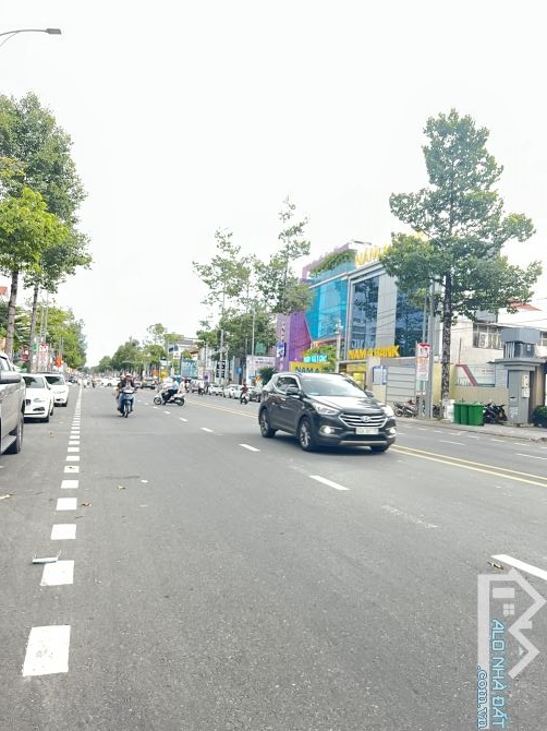 Bán biệt thự 3 tầng kdc D2D, p.Thống Nhất, tp Biên Hoà. 10x20m 500m sàn 19 tỷ - 5