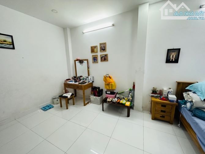 Quá rẻ chỉ 109tr/m2! Bán đất tặng nhà 3 tầng 100m2 ngang đẹp 11m - hẻm xe hơi P. 5 gần BV - 5