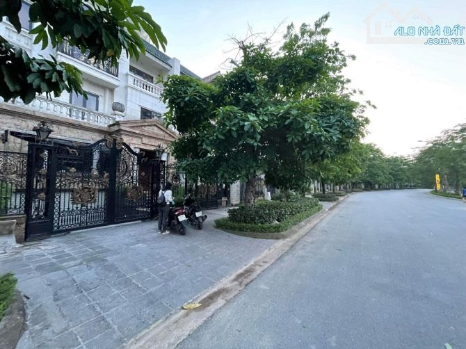 BÁN BIỆT THƯ KHU K CIPUTRA, TÂY HỒ, 330M2, 5TẦNG, SÂN VƯỜN, HỒ CÁ FULL NỘI THẤT Ở NGAY. - 5