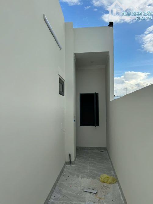 Bán nhà Đang lên đèn và ráp nội Thất  Nhà mới giá tốt nhất Phường BMT - 5