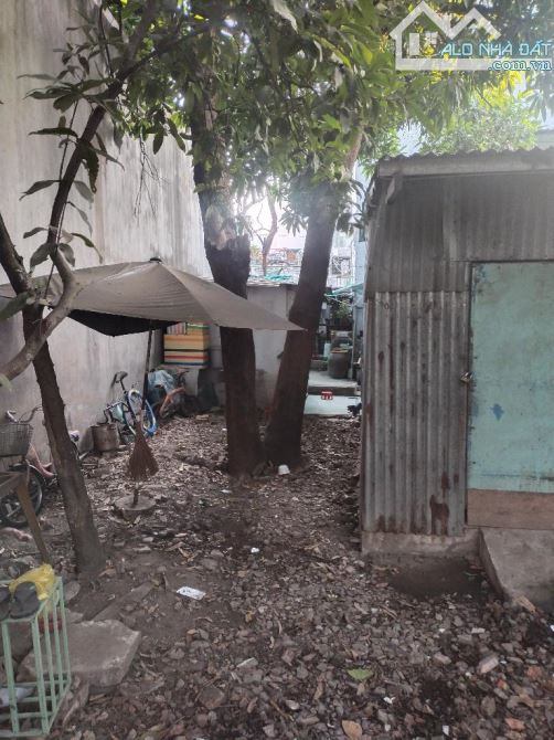 Bán đất Hồng Bàng , P12, Q6 DT 21 × 26 ( 460m²) Giá 22 tỷ TL.  Mô tả:, - Đất lớn hai mặt h - 5