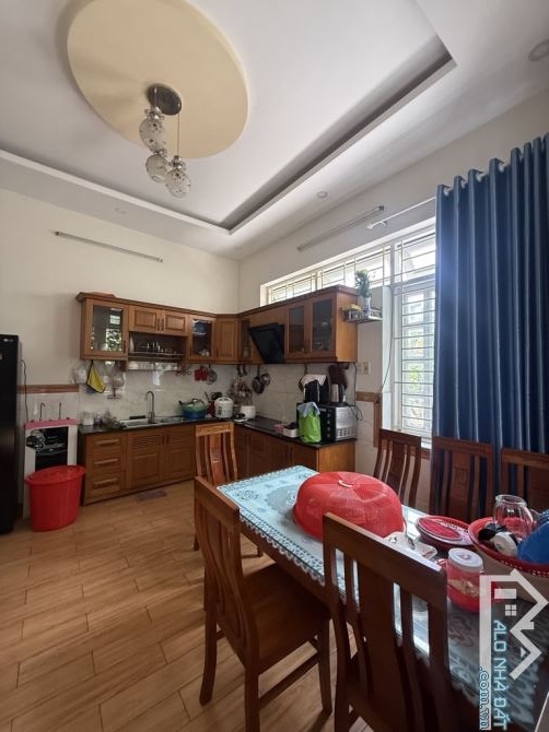 Siêu phẩm biệt thự sân vườn - gần ngã tư thủ đức - 3tầng 5pn - hơn 400m2 - 5
