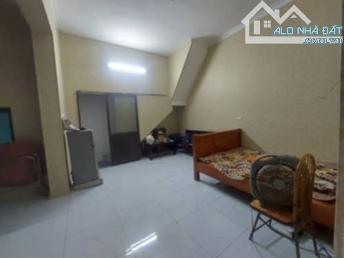 GIÁ ĐẦU TƯ- BÁN ĐẤT TẶNG NHÀ BA ĐÌNH- GẦN PHỐ- 40M2- 3 TẦNG. GIÁ 5.5 TỶ♨️ - 5